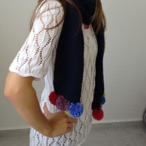 Bufanda con pompones de colores - imagen 2