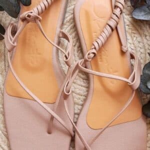 Sandalia plana tipo romana - imagen 2