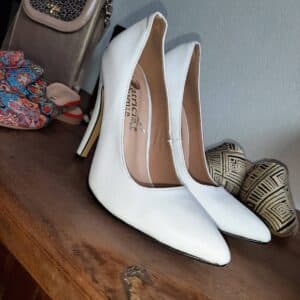 Compra Tacones Altos de Plataforma: Estilo y Elegancia en Cada Paso - imagen 1