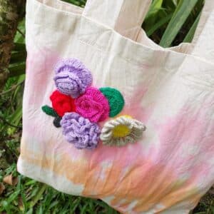 Bolsa Tote Bag Bordada a Mano con Estampado Floral - Complemento de Moda Artesanal Unique - imagen 2