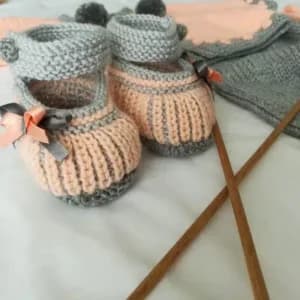 Conjunto tejido para niña - imagen 2