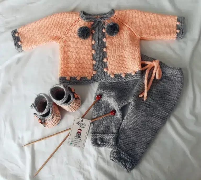 Conjunto tejido para niña