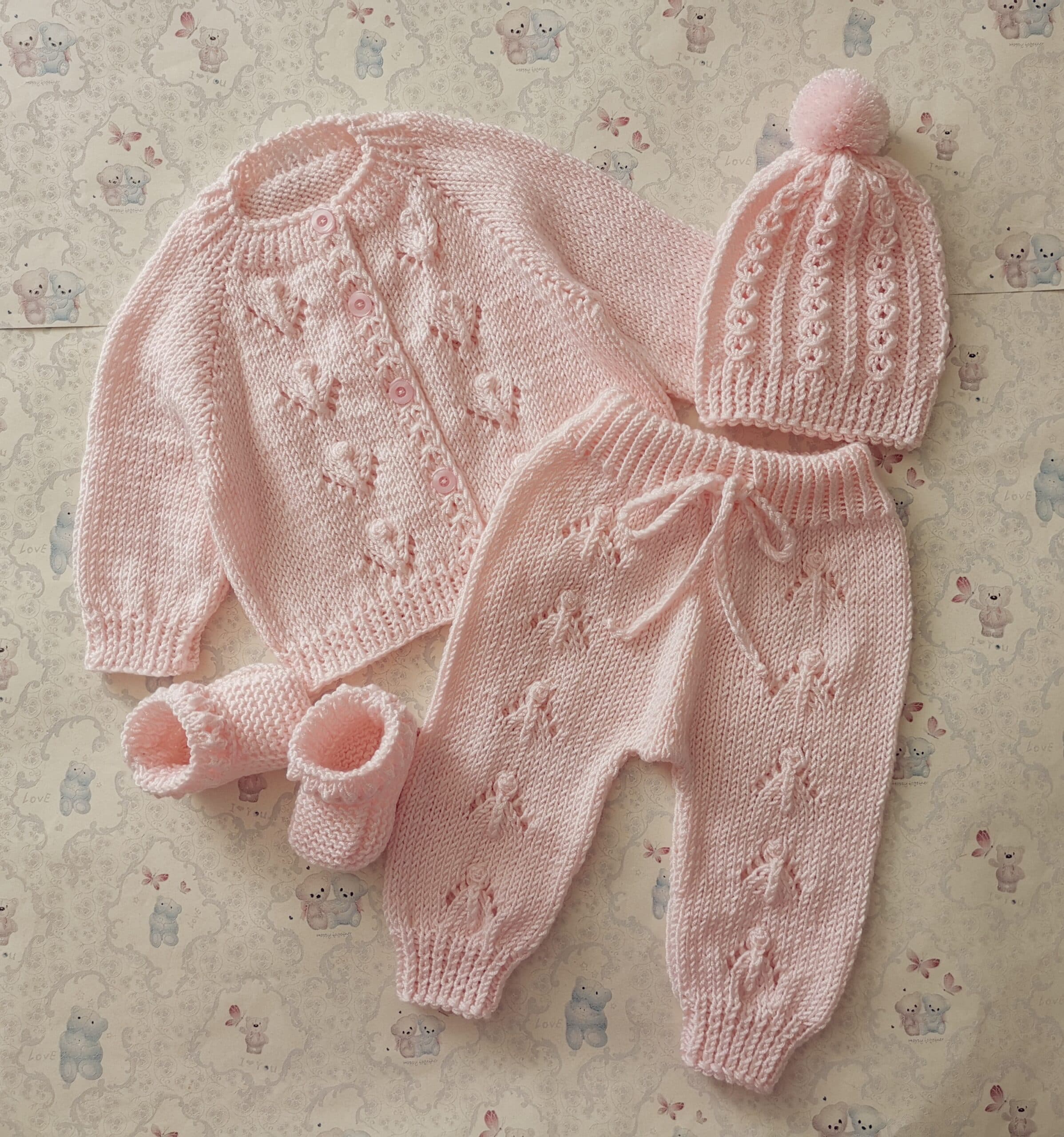 Newborn Newborn Baby Set 1-3 Months: Customizable Hypoallergenic Wool Set - Sack, Pants, Hat, Booties