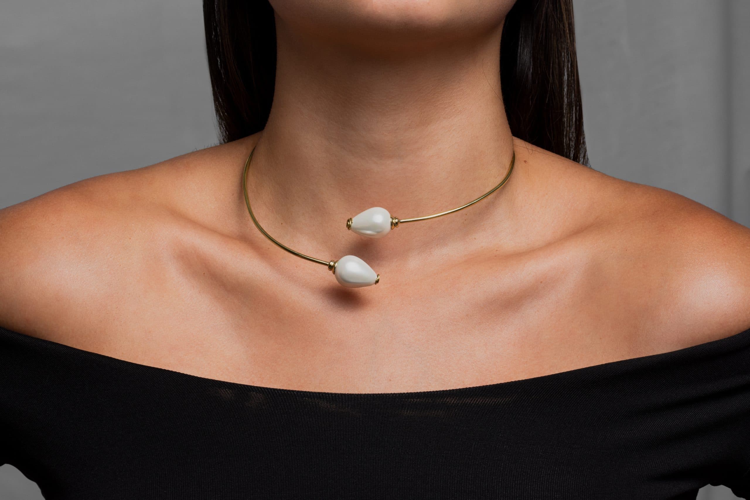 Gargantilla en oro y doble perla