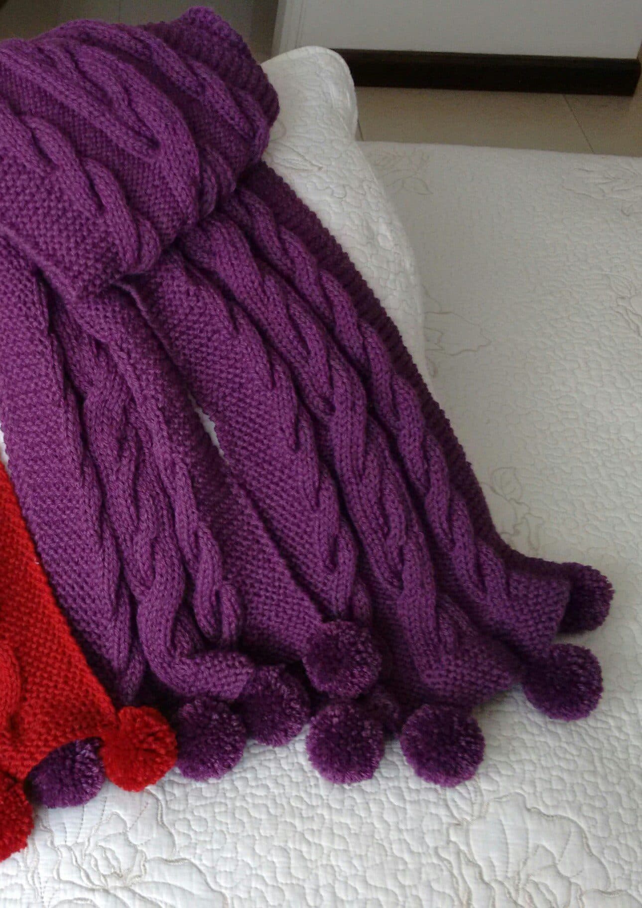 Bufanda unisex tejida en color morado